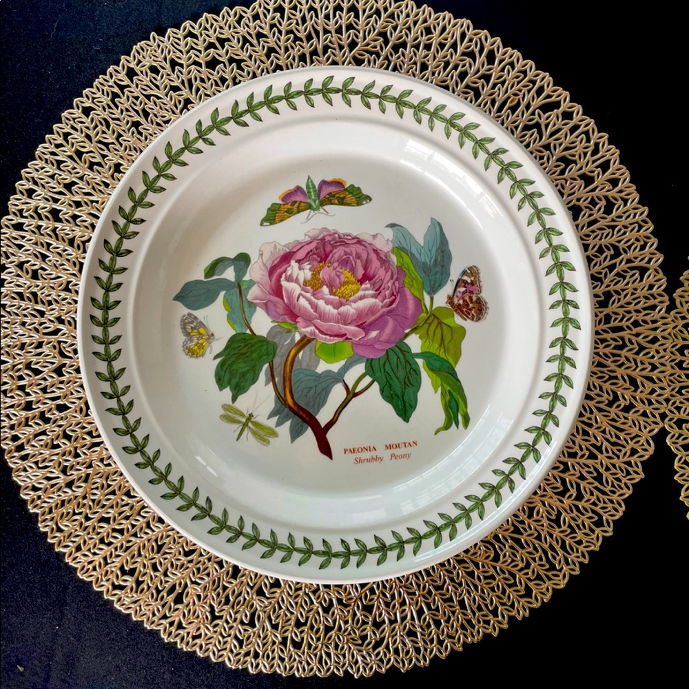 Botanic Garden
by PORTMEIRION Shrubby Peony Dinner Plate